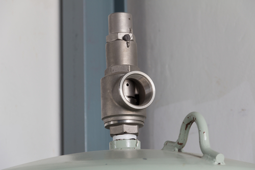 Soupape de sécurité de la pression au refoulement d'un compresseur de gaz d'alimentation.
